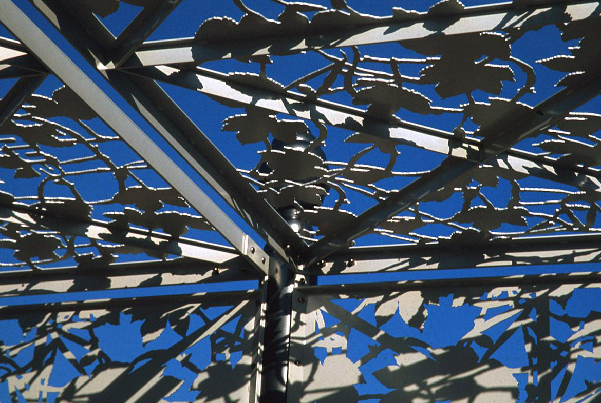 Shadow Caster, Sumner Commuter Rail