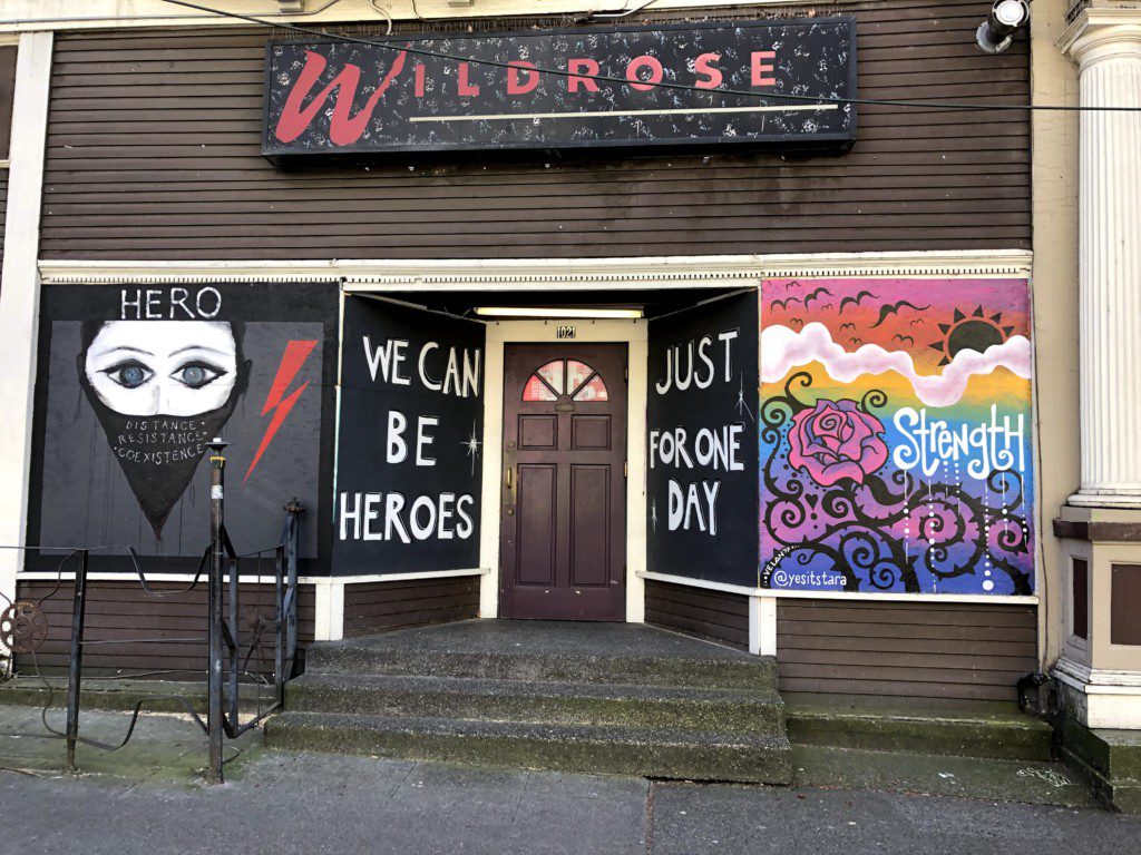Wildrose mural street-art